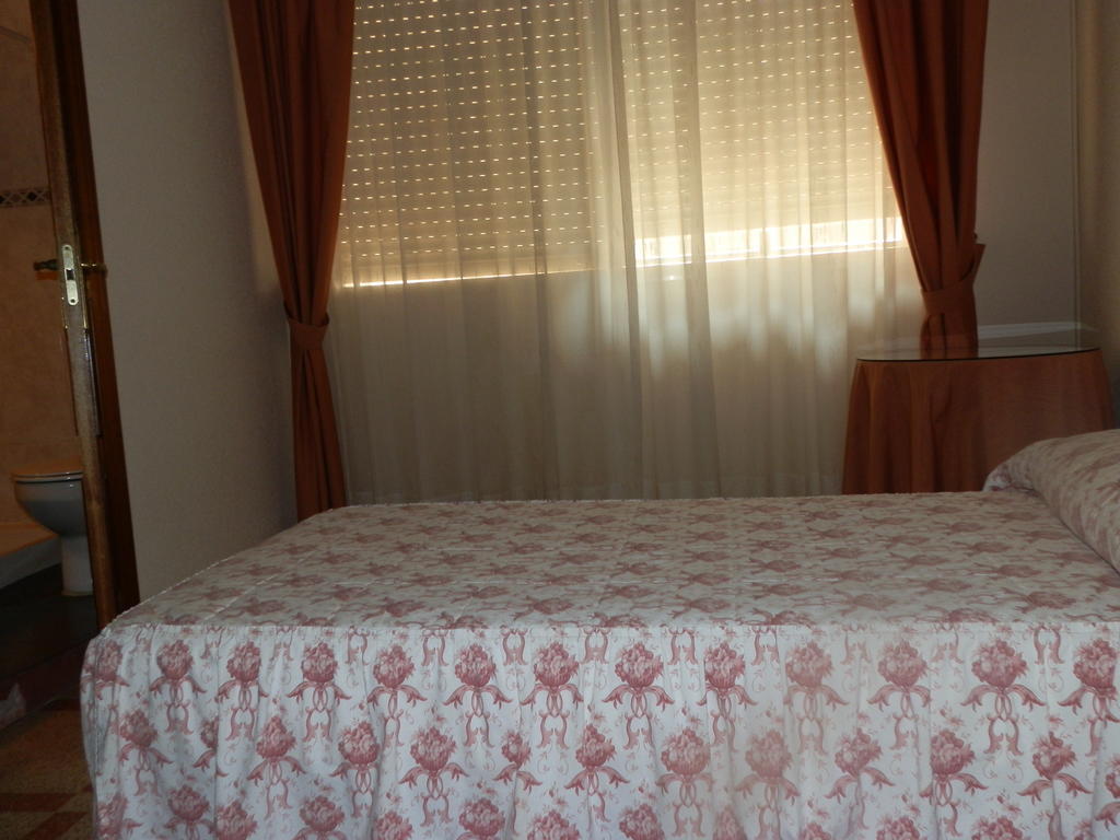 Hostal San Poul Consuegra Eksteriør bilde
